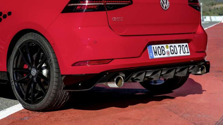 Πόσο κοστίζει στην Ελλάδα το εκρηκτικό VW Golf GTI TCR