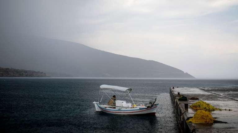 Μeteo: Αλλάζει ο καιρός, έρχονται βροχές και καταιγίδες
