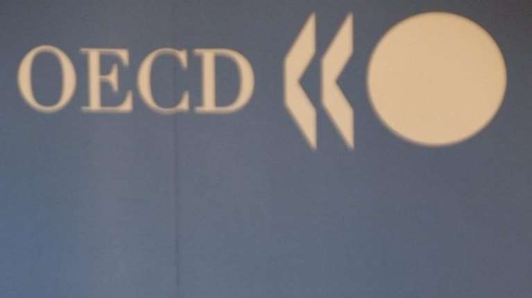 ΟΟΣΑ: Παρά την αύξηση πτυχιούχων,τομείς δεν βρίσκουν το δυναμικό που ζητούν