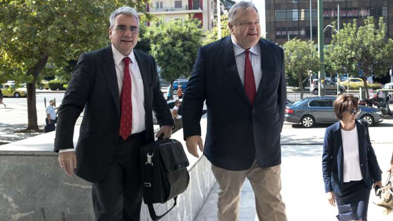 Στον Άρειο Πάγο ο Βενιζέλος, καταθέτει για τη Novartis