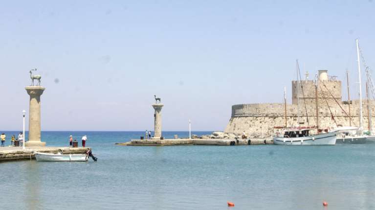 Ρόδος: Προκλητική αγωγή Τούρκων - Διεκδικούν ακίνητα από το 1940 - Ενδείξεις για δικαστική &quot;φάμπρικα&quot; από 100 τουρκικές ΜΚΟ