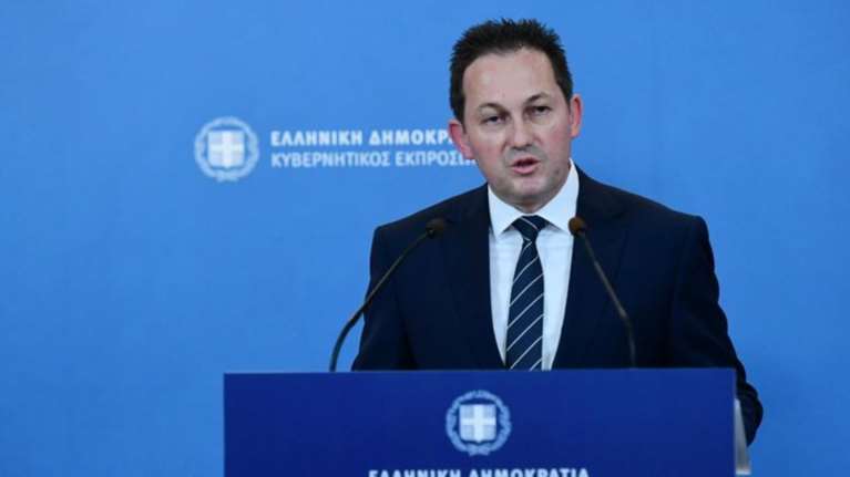 Πέτσας για Τσίπρα: Απέδειξε ότι δεν μπορεί να ωριμάσει