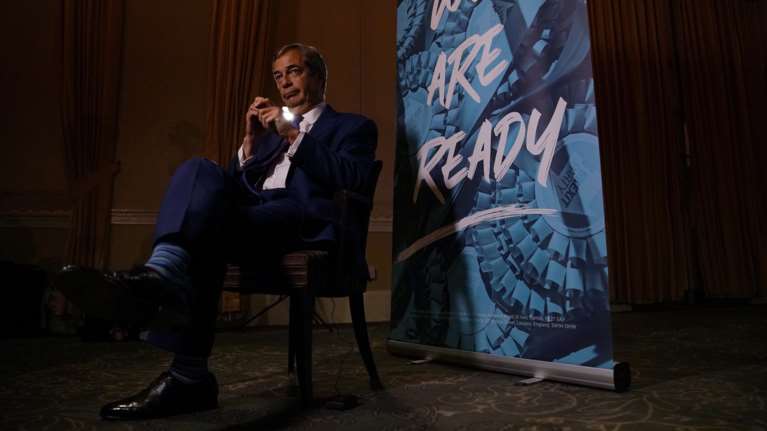 Φάρατζ: Θα καθυστερήσει πάλι το Brexit