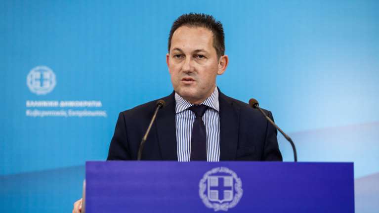 Πέτσας: Ο Τσίπρας κατέφυγε πάλι στο λαϊκισμό και το ψέμα