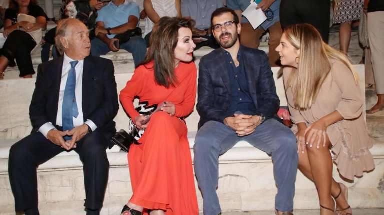 Γιάννα Αγγελοπούλου: Η σπάνια εμφάνιση με τον γιο της και τη σύντροφό του