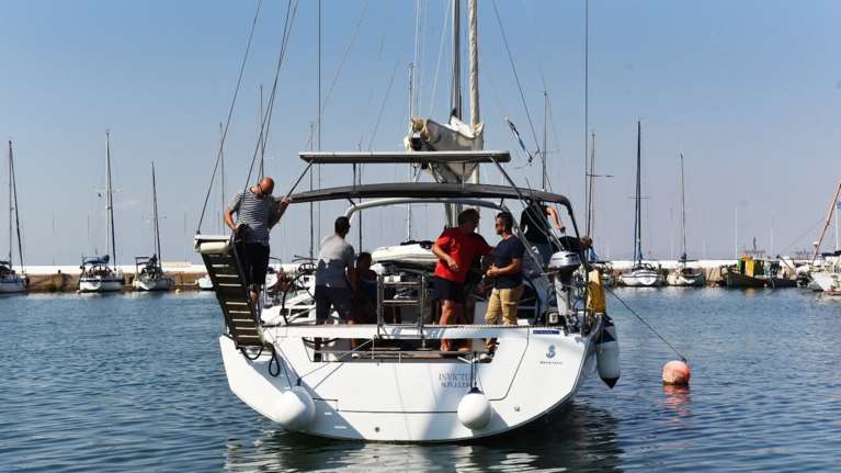 Συμβολικός διάπλους... απεξάρτησης στη Θεσσαλονίκη