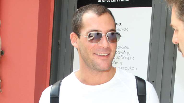 Ο Αντίνοος Αλμπάνης μετά τη μάχη με τον καρκίνο: Είμαι ζωντανός και δυνατός