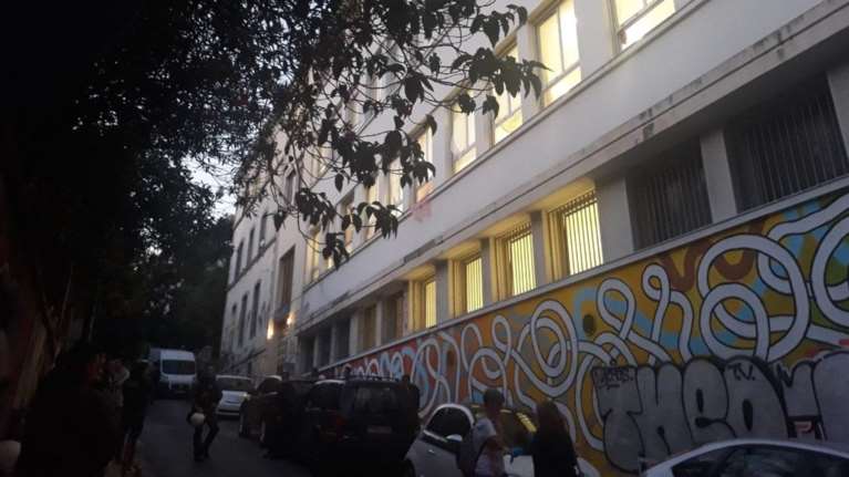 Νέα επιχείρηση της Αστυνομίας σε υπό κατάληψη κτίριο (pics&amp;vid)