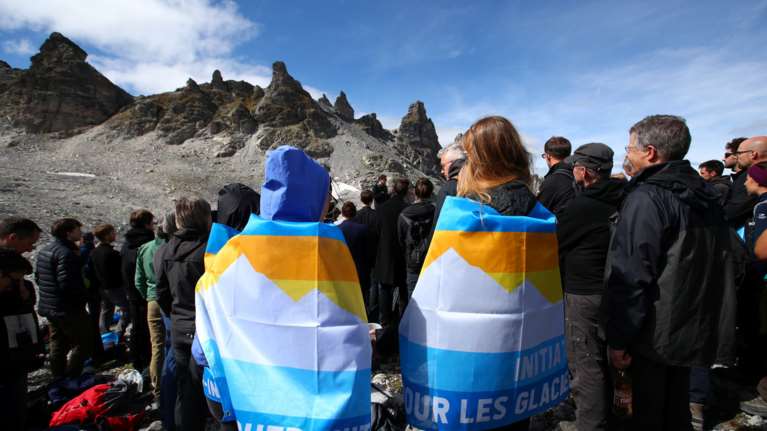 Oι Ελβετοί «κήδεψαν» τον πιο γνωστό παγετώνα τους