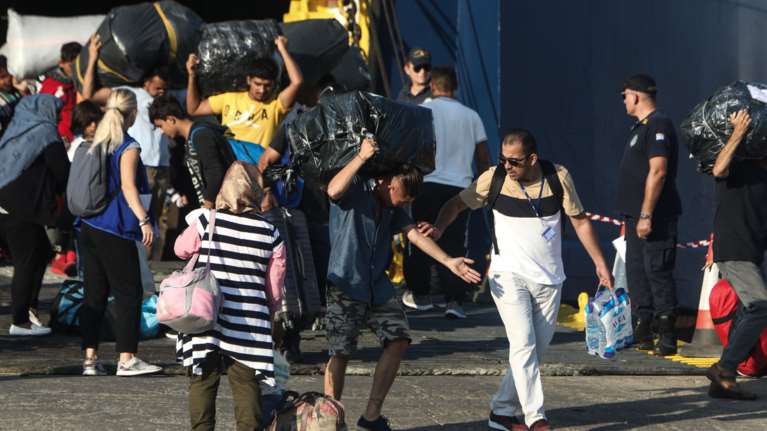 Κραυγή απόγνωσης από τη Σύμη - στο κόκκινο λόγω προσφυγικού [βίντεο]