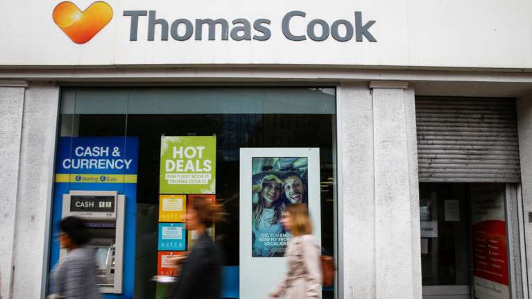 Thomas Cook: Τα &quot;χρυσά&quot; μπόνους σε στελέχη λίγο πριν τη πτώση