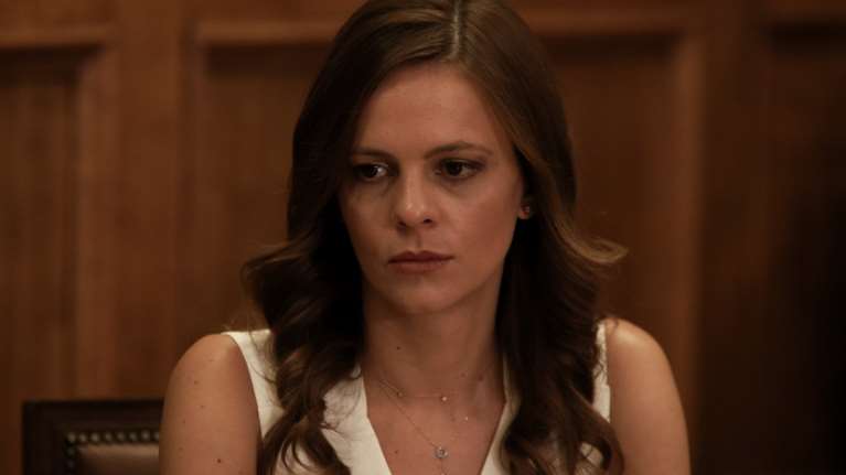 Αχτσιόγλου: Στήριξη εργαζομένων ενάντια στη μείωση μισθών και δικαιωμάτων