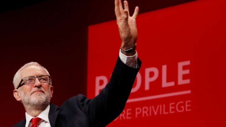 Εργατικοί: Όχι σε πρόωρες εκλογές, αναβολή του Brexit