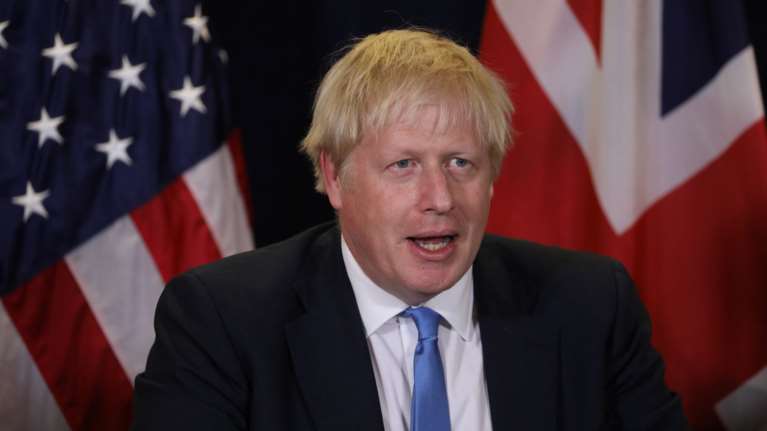 Στο Λονδίνο εσπευσμένα ο Μπόρις Τζόνσον μετά την δικαστική απόφαση