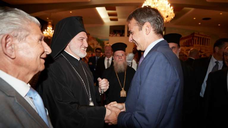 Μητσοτάκης στην Αστόρια: Από το 2023 θα ψηφίζετε στον τόπο διαμονής σας