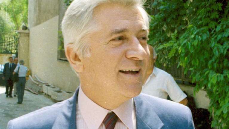 Συγκινητικές αναρτήσεις για τα 30 χρόνια από τη δολοφονία του Μπακογιάννη