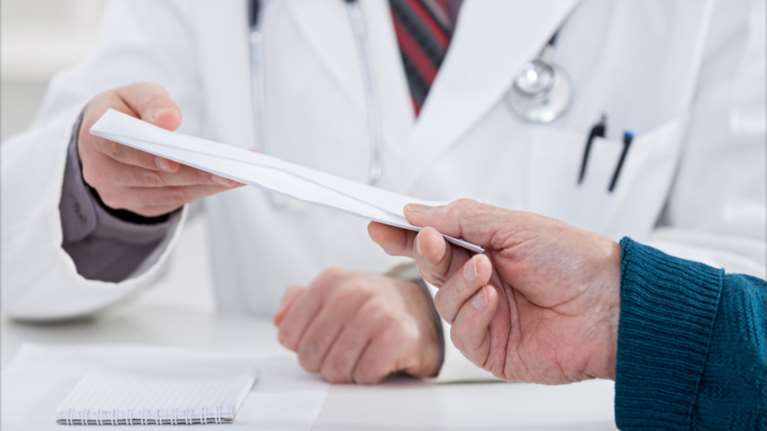 Κατερίνη: Συνελήφθη μαιευτήρας-γυναικολόγος για «φακελάκι»