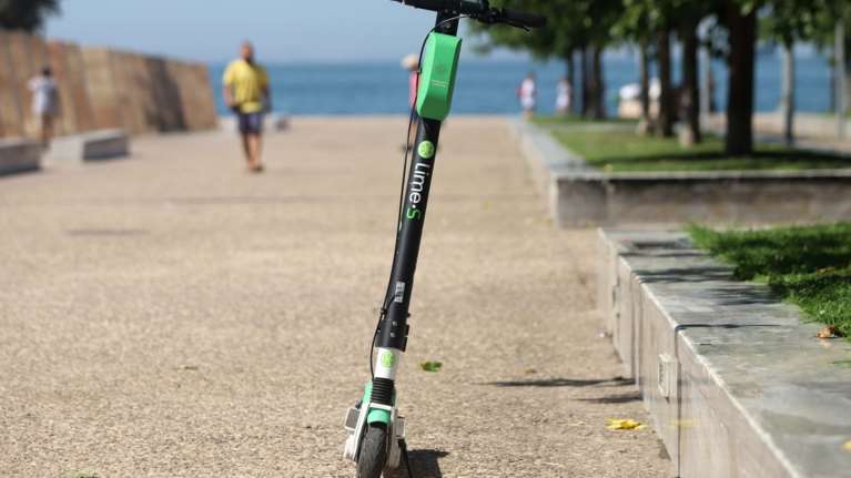 Διασωληνωμένος 23χρονος από τροχαίο με ηλεκτροκίνητο πατίνι