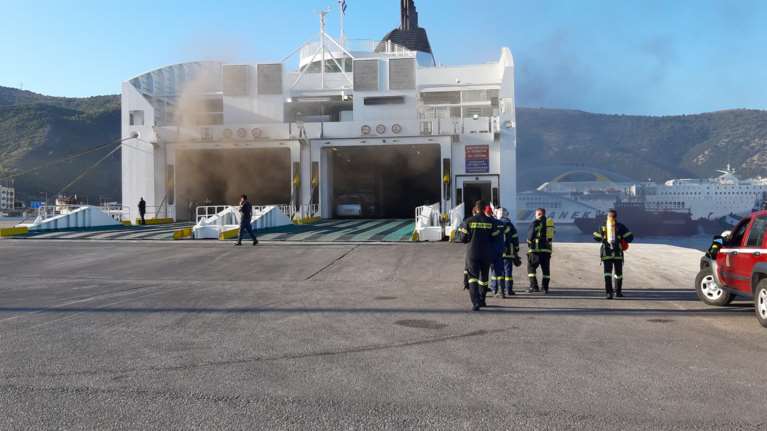 Συναγερμός στην Ηγουμενίτσα: Φωτιά σε πλοίο με 538 επιβάτες