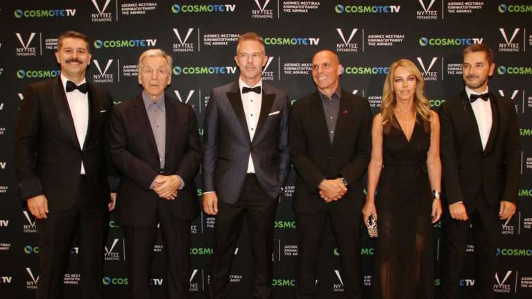 Η πρεμιέρα της ταινίας και το βραβείο για τον Κώστα Γαβρά