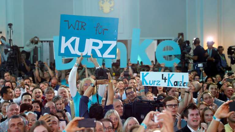 Ο Σεμπάστιαν Κουρτς ο νικητής των πρόωρων εκλογών στην Αυστρία