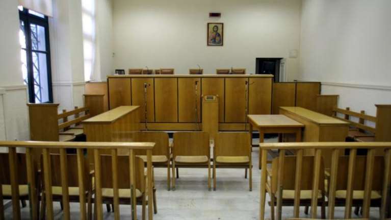 Στον ανακριτή ο 70χρονος για τον θάνατο συνομηλίκου του στο γήπεδο