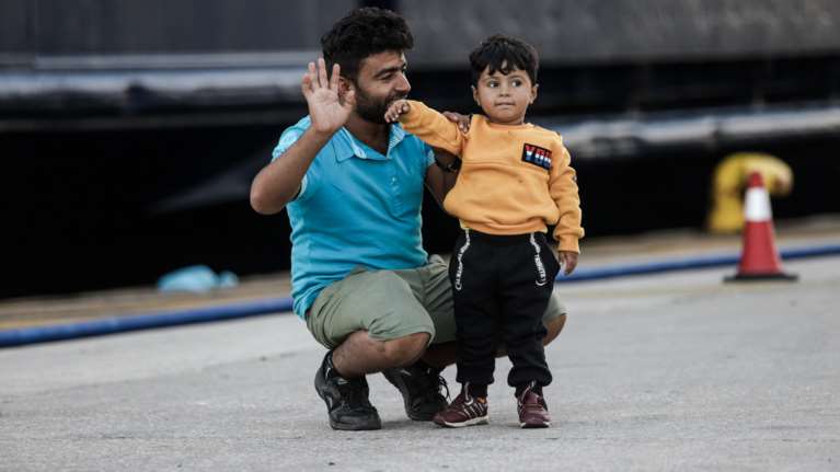 Μέτρα από το υπουργείο Εργασίας για τα ασυνόδευτα ανήλικα