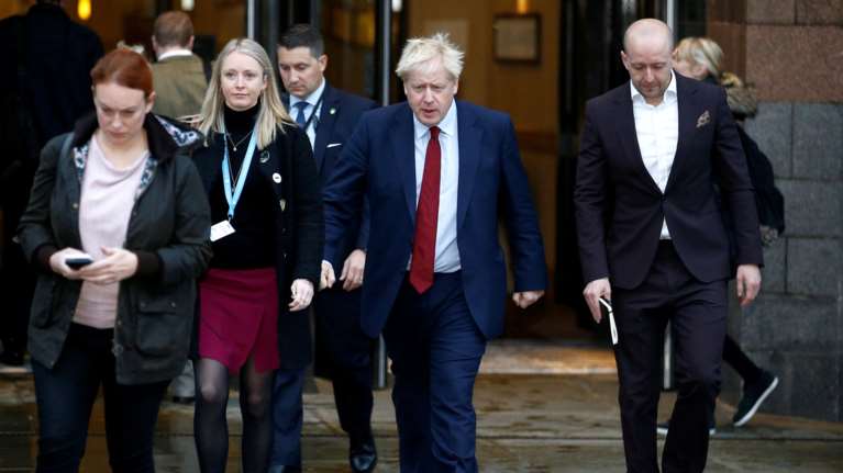 «Φυλακίστε τους!»: τοξική ατμόσφαιρα στο συνέδριο των Τόρις