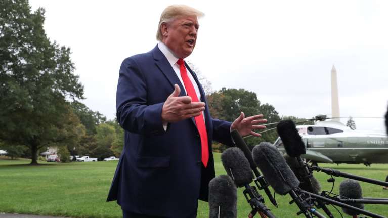 O Τραμπ καλεί Κίνα και Ουκρανία να ερευνήσουν τους Μπάιντεν!