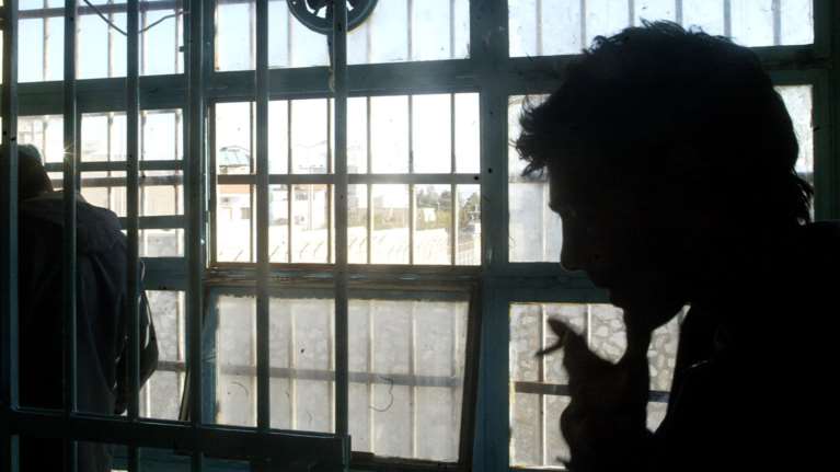 Ήθελε να περάσει ναρκωτικά στη φυλακή κρυμμένα σε σουβλάκια