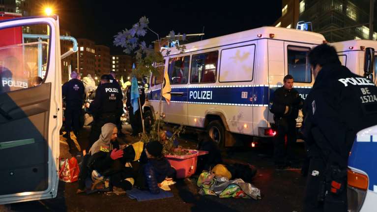 Οδηγός έριξε κλεμμένο αυτοκίνητο σε οχήματα στη Γερμανία - 16 τραυματίες