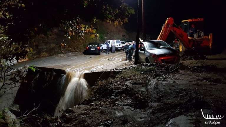 Mεγάλα προβλήματα στην Ανδρο από την κακοκαιρία