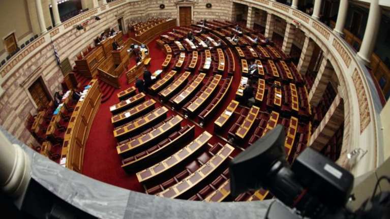 Αργά το βράδυ η μυστική ψηφοφορία για Προανακριτική κατά Παπαγγελόπουλου