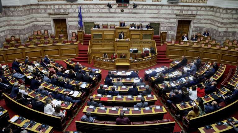 Ναι από τη Βουλή στην προανακριτική για Παπαγγελόπουλο