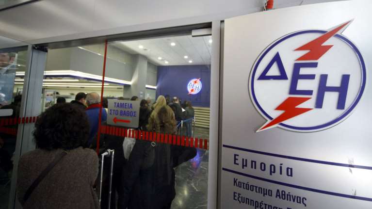 Εσπασαν τα τηλέφωνα στη ΔΕΗ για τους νέους διακανονισμούς