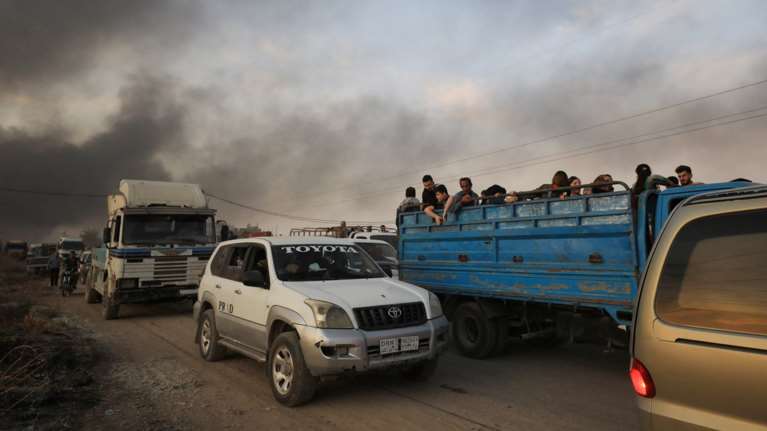 Ξεκίνησε η χερσαία επιχείρηση της Τουρκίας στη Β. Συρία- Αμαχοι στα θύματα
