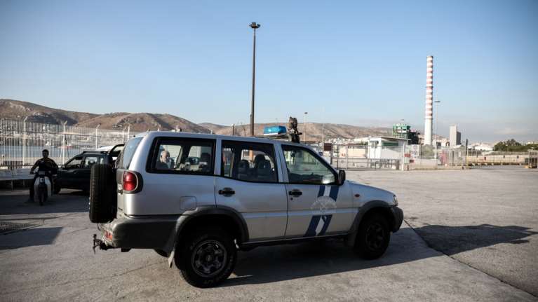 Μητέρα Μαυρίκου: &quot;Κόλλησε&quot; σε φορτηγό για να μπει στο μώλο