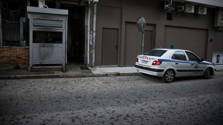 Επίθεση με μολότοφ στο αστυνομικό τμήμα Τούμπας (βίντεο)