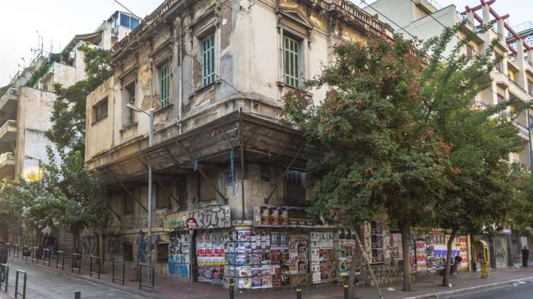 Στα πρότυπα εμπορικής επιχείρησης η «καβάτζα» της Πατησίων