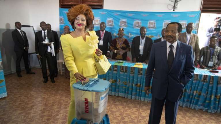 Chantal Biya: Αυτή είναι η πιο φανταχτερή Πρώτη Κυρία του κόσμου