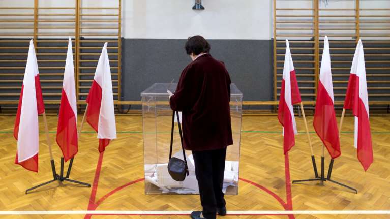 Εκλογές στην Πολωνία με νίκη των εθνικιστών