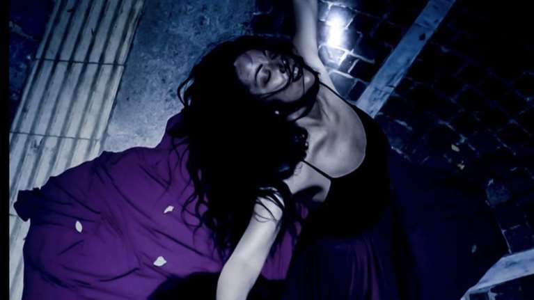 Η Φαρμακεύτρια επανέρχεται  στη θεατρική σκηνή της Αθήνας