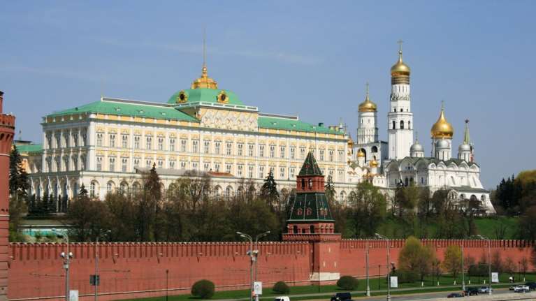 Επιστροφή στην &quot;ειρηνική συνύπαρξη&quot; του Ψυχρού Πολέμου ζητά η Ρωσία από τις ΗΠΑ