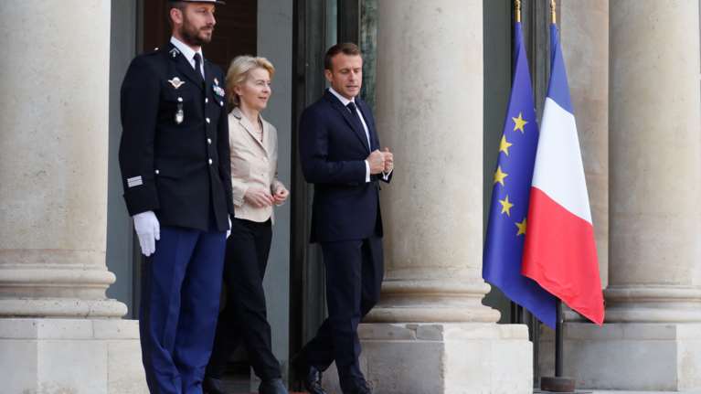 Τηλεφωνική επικοινωνία Μακρόν με Ερντογάν και Τραμπ