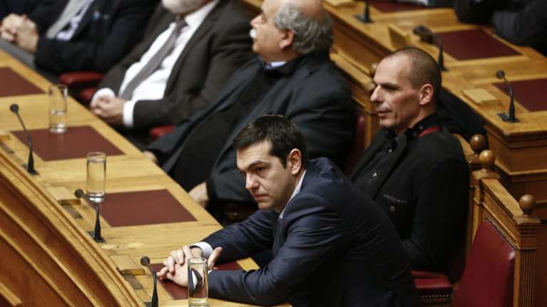 Ο Βαρουφάκης και το 2015 στοιχειώνουν τον ΣΥΡΙΖΑ