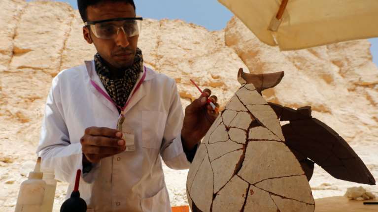 Αίγυπτος: Αρχαιολόγοι ανακάλυψαν 20 άθικτες σαρκοφάγους