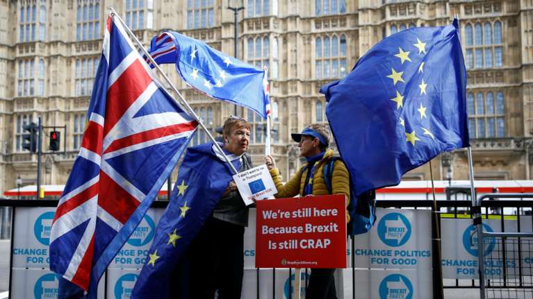 Μπλοκάρει το βορειοιρλανδικό DUP τη συμφωνία για το Brexit