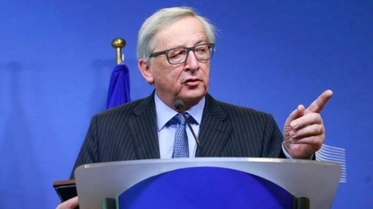 Γιούνκερ: «Ξαναδώσαμε στην Ελλάδα την αξιοπρέπεια που της αρμόζει»