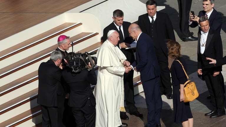 Συνάντηση του ΥΠΕΞ Νίκου Δένδια με τον Πάπα Φραγκίσκο