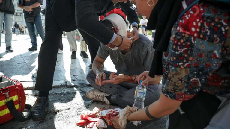 ΜέΡΑ25: Μέλος μας χτυπήθηκε στο κεφάλι από «κρότου λάμψης»